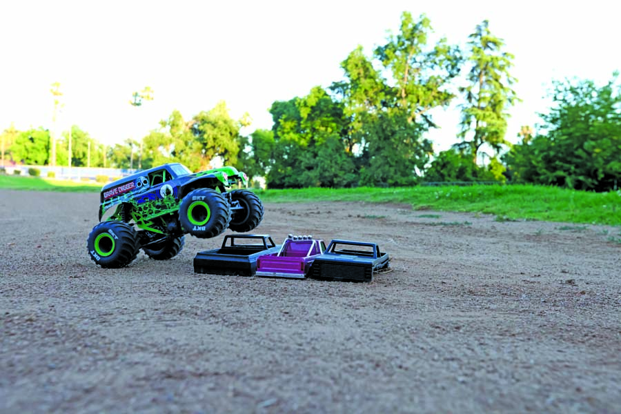 DIGGING DEEP - The Losi Mini LMT Grave Digger Monster Truck RTR